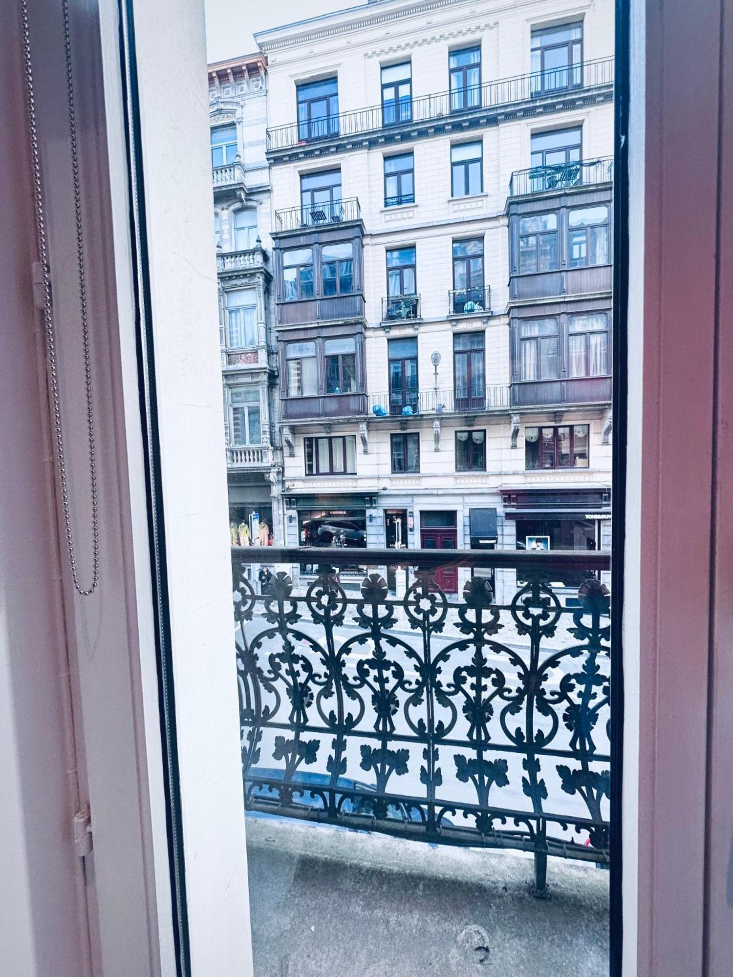 Superbe Appartement Au Coeur Du Sablon Bruksela Zewnętrze zdjęcie